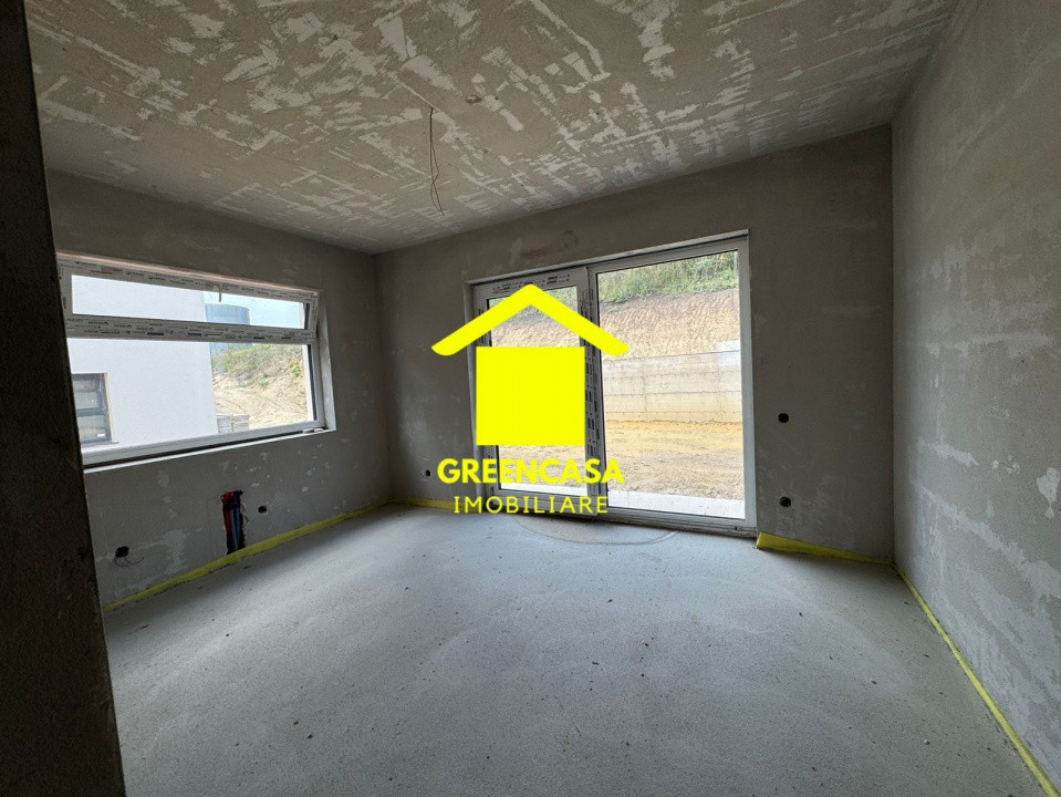 Duplex semifinisat, 175 mp utili, garaj dublu, 3 dormitoare, cartier Voroneț