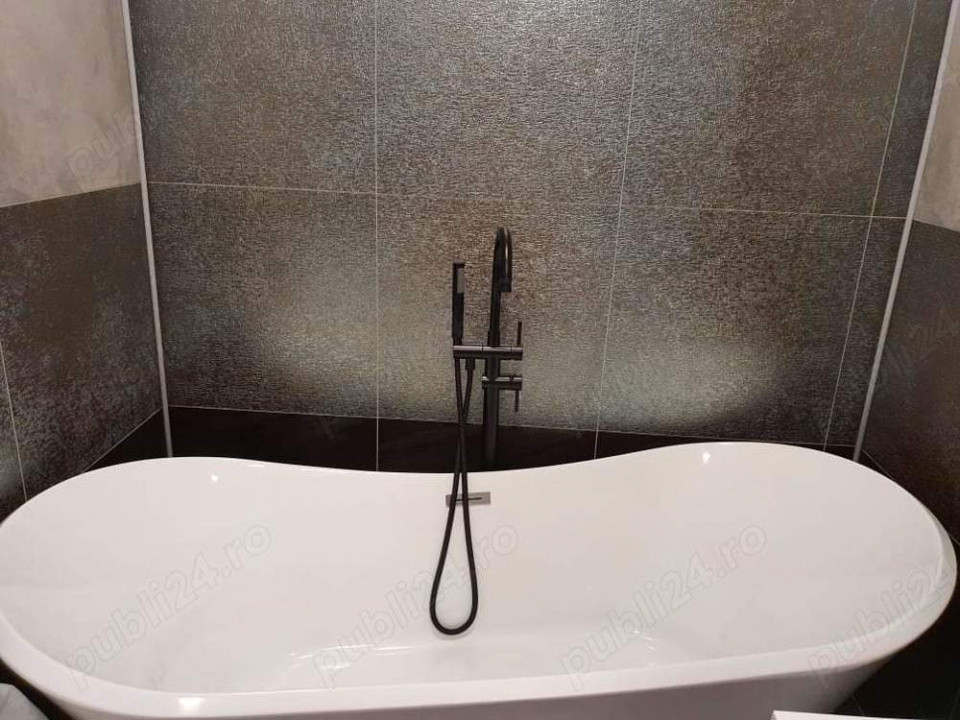 Apartament 3 camere  , 66 MP, gradina , 2 parcari.