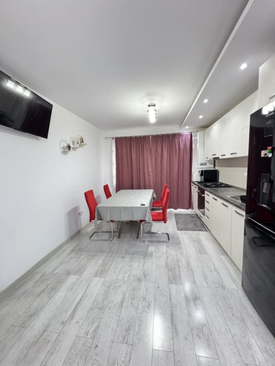 Apartament de 3 camere, utilat-mobilat, etaj 1, Șesul de sus