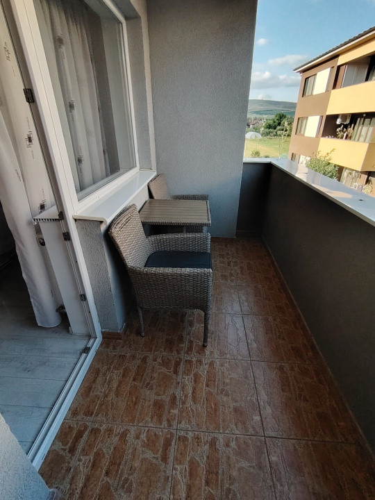 Apartament de 3 camere, utilat-mobilat, etaj 1, Șesul de sus