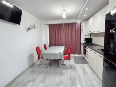 Apartament de 3 camere, utilat-mobilat, etaj 1, Șesul de sus