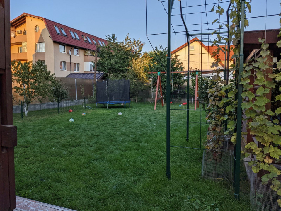  Casă individuală 5 camere, 235mp utili, teren 700mp, zona Somesului, Floresti