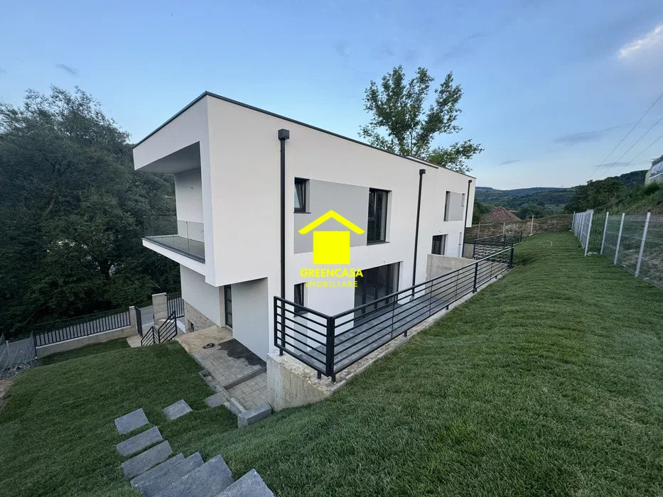 Duplex, 160mp utili, 350mp teren, semifinisat, Tăuți – Florești 