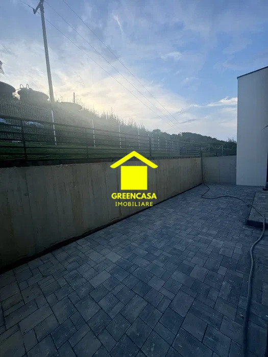 Duplex, 160mp utili, 350mp teren, semifinisat, Tăuți – Florești 