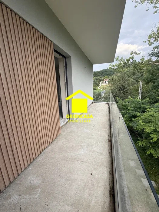 Duplex, 160mp utili, 350mp teren, semifinisat, Tăuți – Florești 