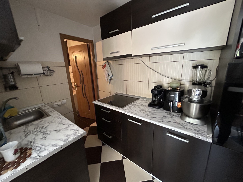 Casă individuală 249 mp, teren 1100 mp, Tăuți – Florești