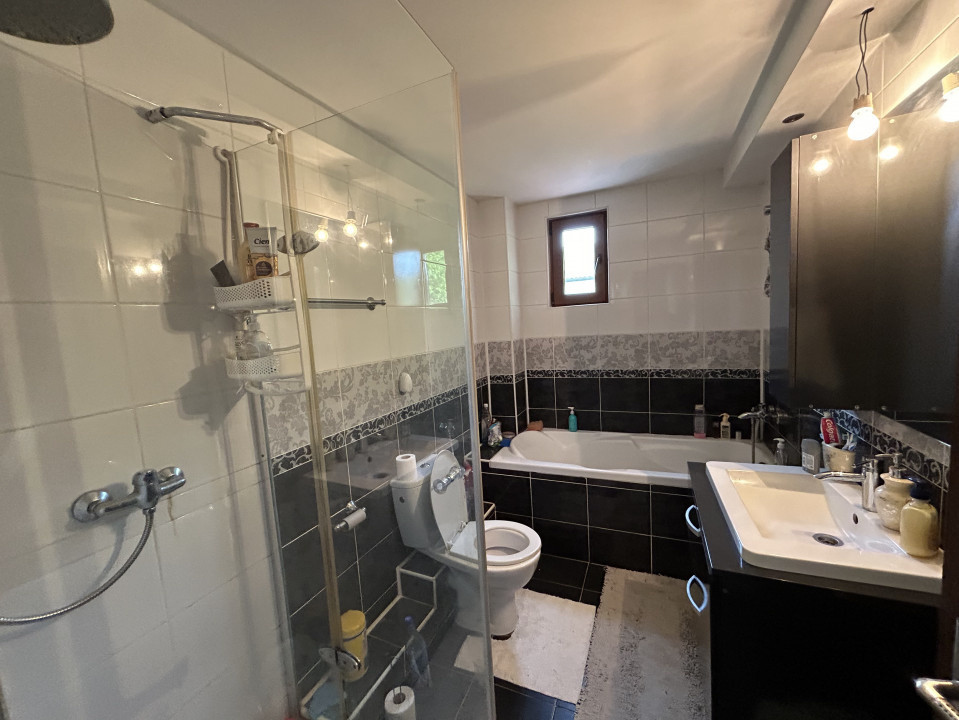 Casă individuală 249 mp, teren 1100 mp, Tăuți – Florești