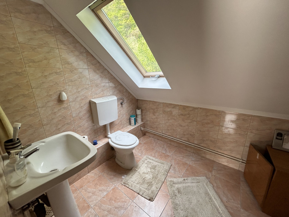 Casă individuală 249 mp, teren 1100 mp, Tăuți – Florești