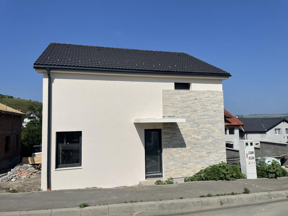 Duplex 114mp utili, teren 230mp liber, garaj, Dezmir