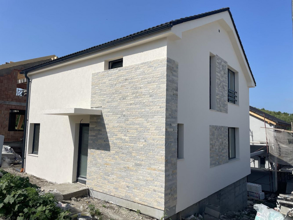 Duplex 114mp utili, teren 230mp liber, garaj, Dezmir