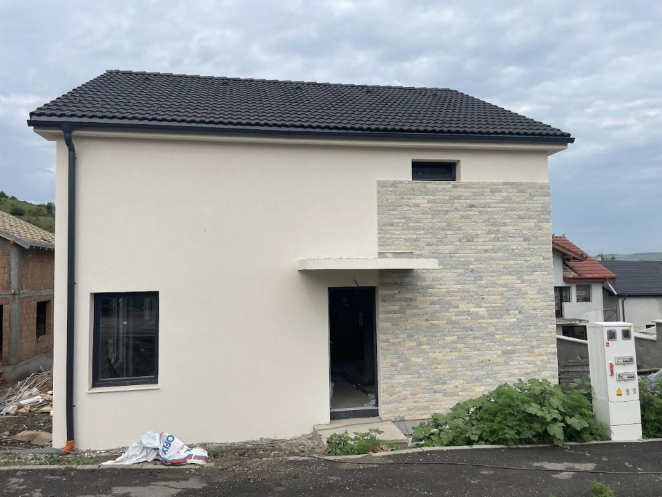 Duplex 114mp utili, teren 230mp liber, garaj, Dezmir