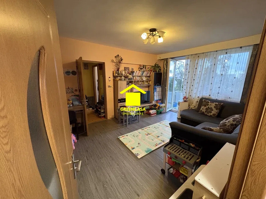 Apartament 2 camere decomandate, balcon, zona Mercur, Gheorgheni