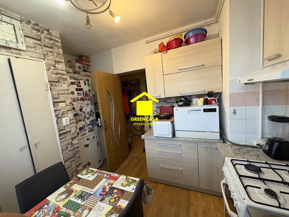 Apartament 2 camere decomandate, balcon, zona Mercur, Gheorgheni