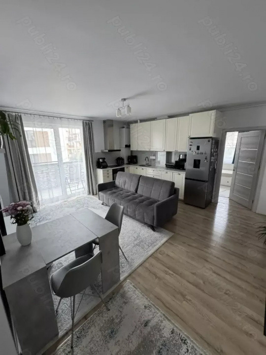 Apartament cu 3 camere, Eroilor .