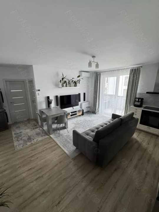 Apartament cu 3 camere, Eroilor .