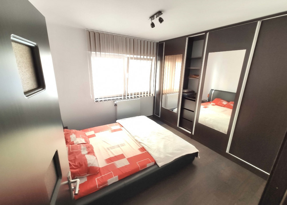 Apartament 2 camere decomandate, 56 mp, zona Vivo .