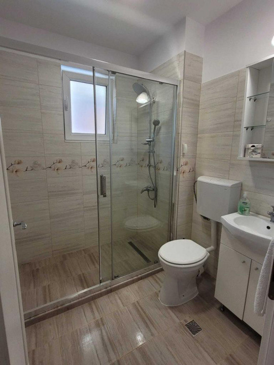 Apartament 2 camere decomandate, gradina, Sesul de Sus, Floresti