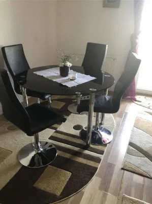 Închiriere apartament cu două camere, centru Floresti