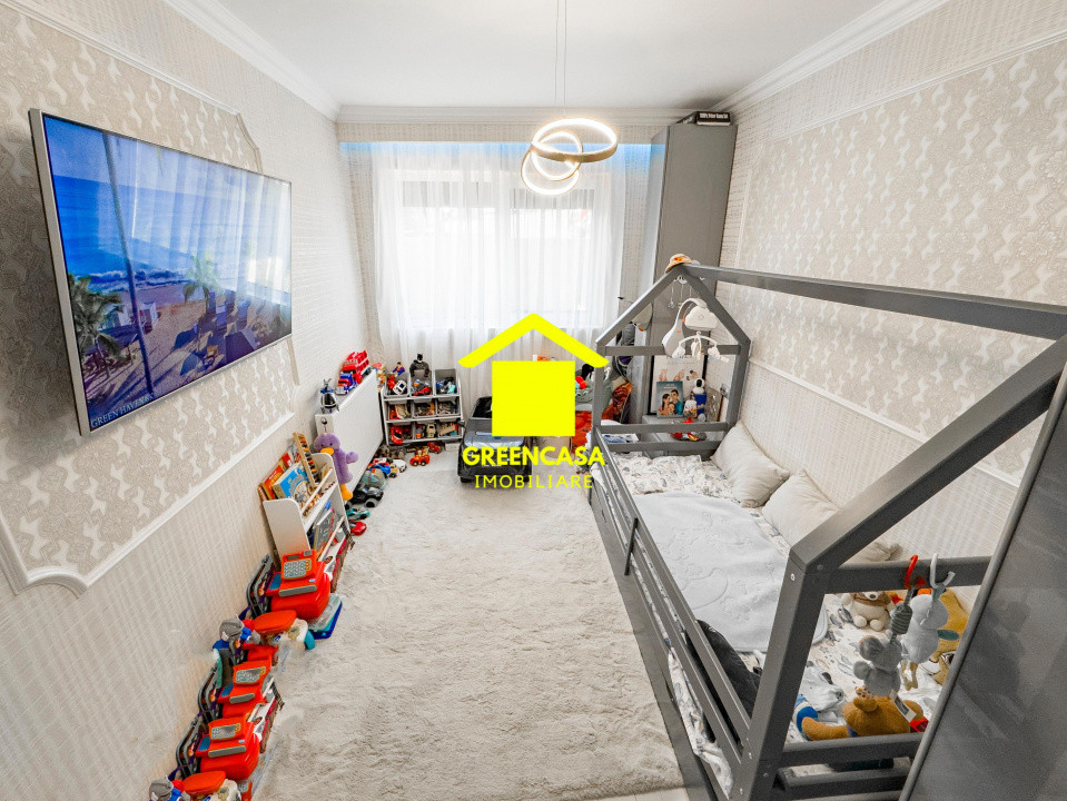 Apartament lux 3 camere, 70mp, gradina, zona Vivo