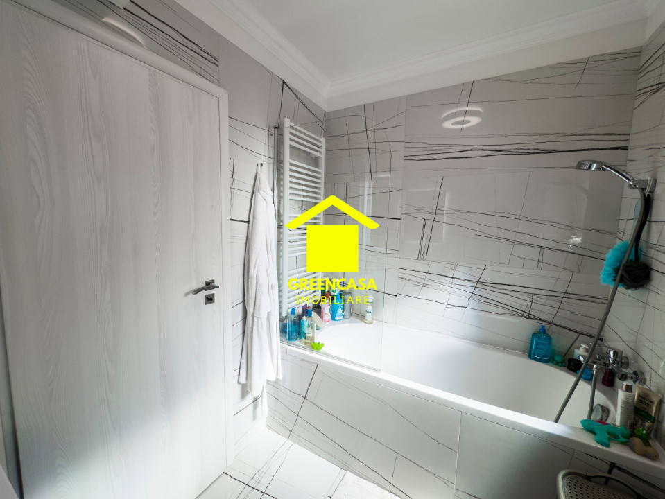 Apartament lux 3 camere, 70mp, gradina, zona Vivo