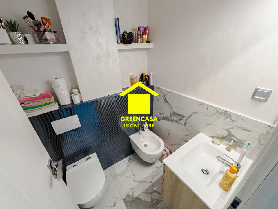 Apartament lux 3 camere, 70mp, gradina, zona Vivo