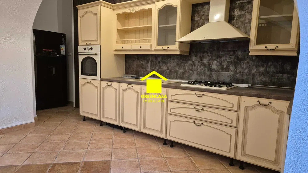 Apartament deosebit, renovat, 170 mp, în casă interbelică, Gruia