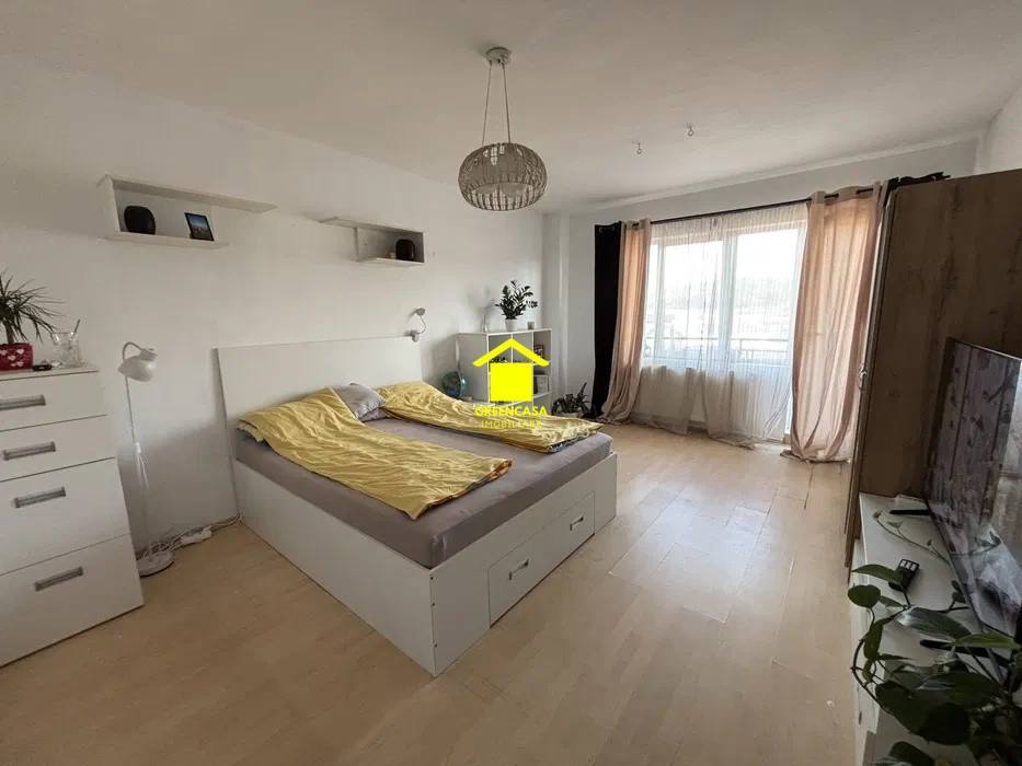 Apartament 3 camere, dressing, terasa, balcon, parcare, zona Petrom, Baciu