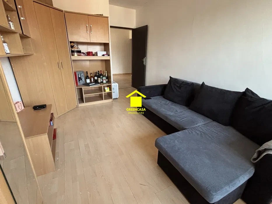 Apartament 3 camere, dressing, terasa, balcon, parcare, zona Petrom, Baciu