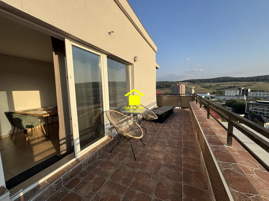 Apartament 3 camere, dressing, terasa, balcon, parcare, zona Petrom, Baciu