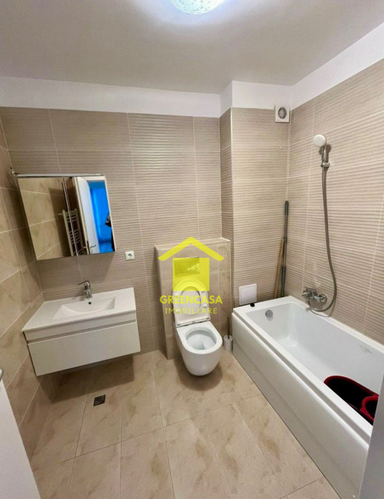 Apartament 2 camere decomandate, balcon, zona Eroilor, New City, Floresti