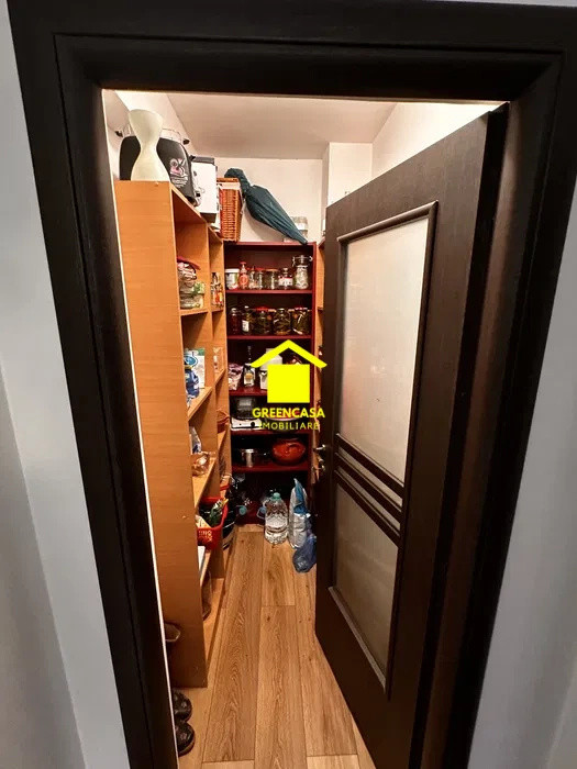 Apartament 3 camere, 76mp, balcon, gradina 120mp, zona Campului, Manastur