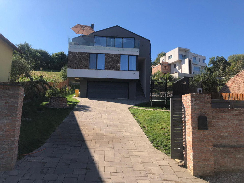 COMISION 0!!! Casa cu panorama spre Cluj in Feleacu, 1000mp teren