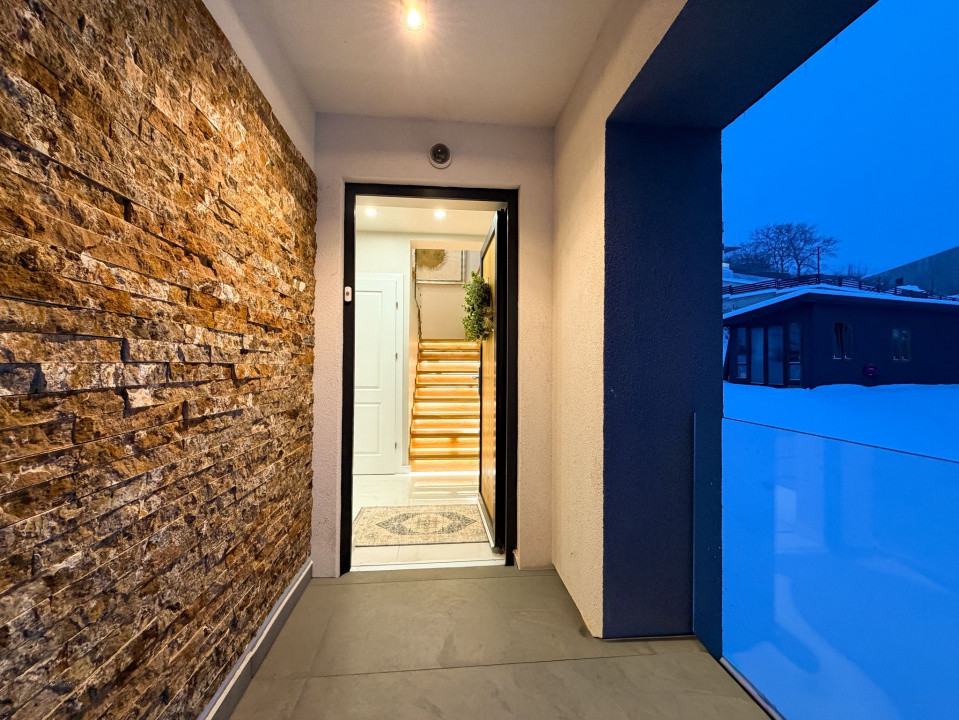 Casa cu panorama spre Cluj in Feleacu, 1000mp teren