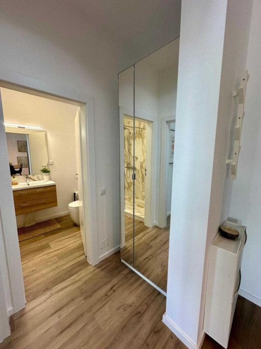 Apartament 2 camere  , 55 MP, Eroilor, parcare.