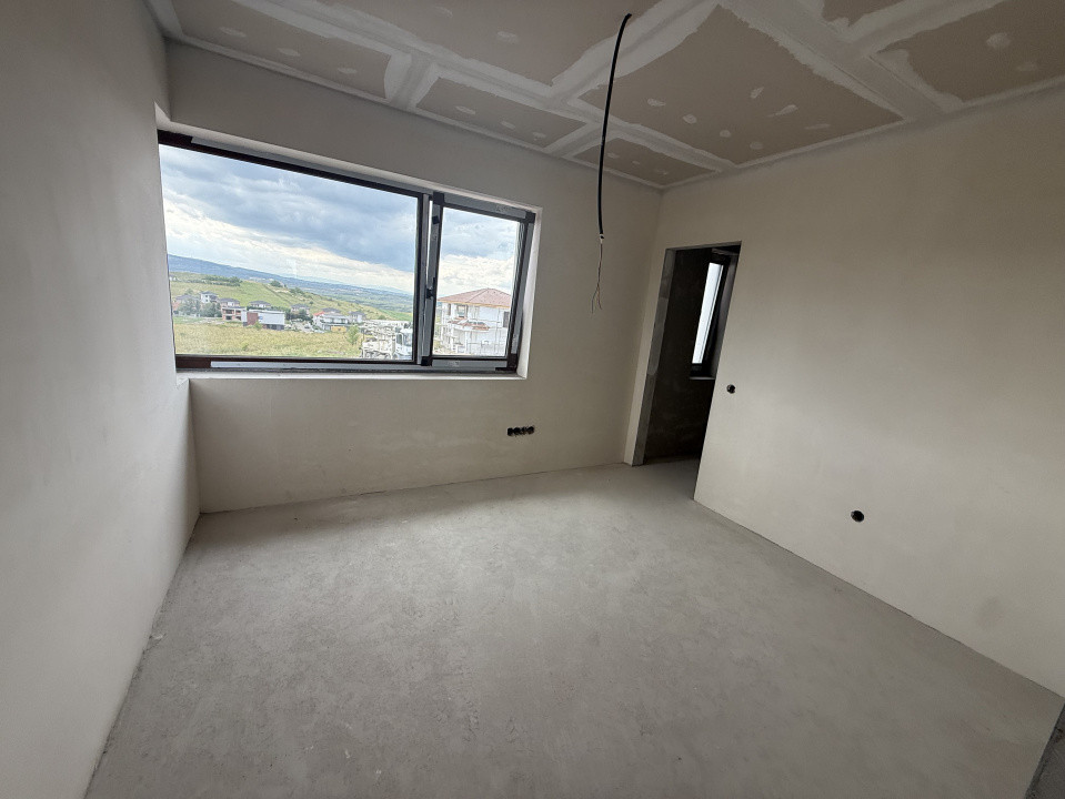 Casă individuală modernă în Dezmir, zonă exclusiv de case noi