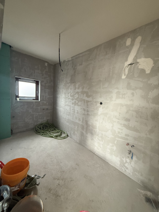 Casă individuală modernă în Dezmir, zonă exclusiv de case noi