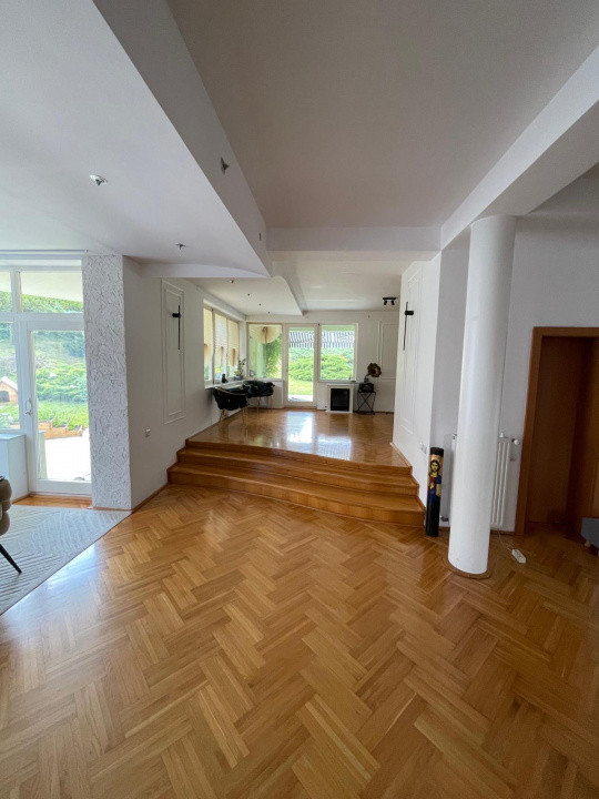 Casa individuală, 280mp utili, 2150mp teren, Manastur, Cluj