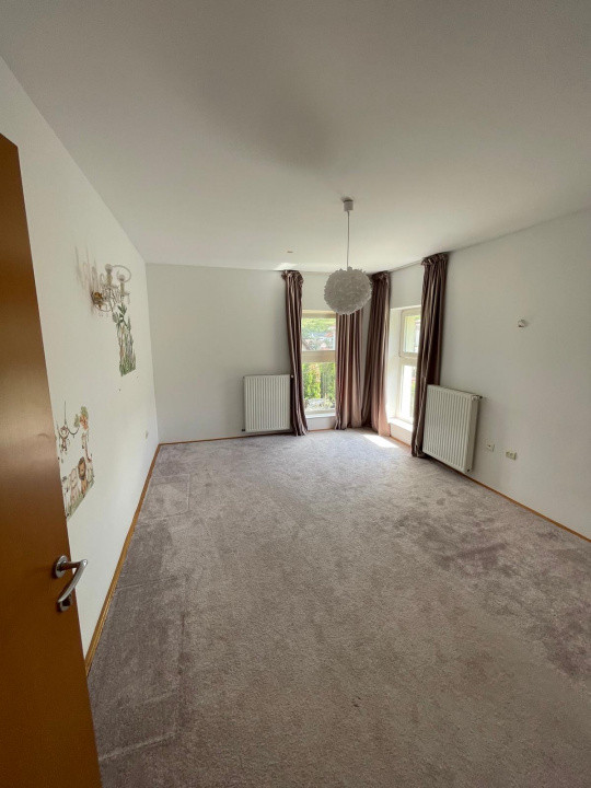 Casa individuală, 280mp utili, 2150mp teren, Manastur, Cluj