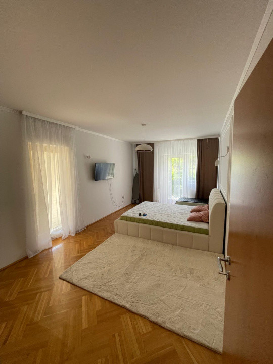 Casa individuală, 280mp utili, 2150mp teren, Manastur, Cluj