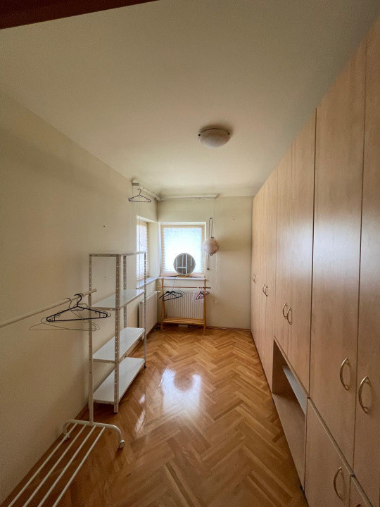 Casa individuală, 280mp utili, 2150mp teren, Manastur, Cluj