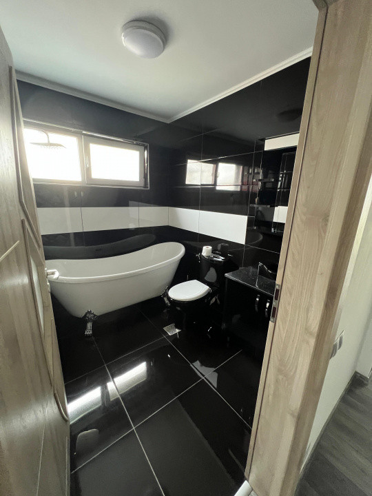 Duplex elegant și rafinat, mobilat complet, 156 mp utili, teren 200 mp, Floreșt