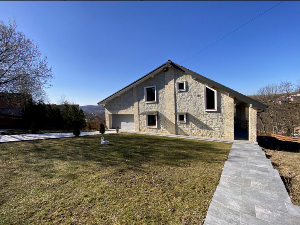 Proprietate speciala cu panorama superba, 220 mp utili, 1760 mp teren, Feleacu