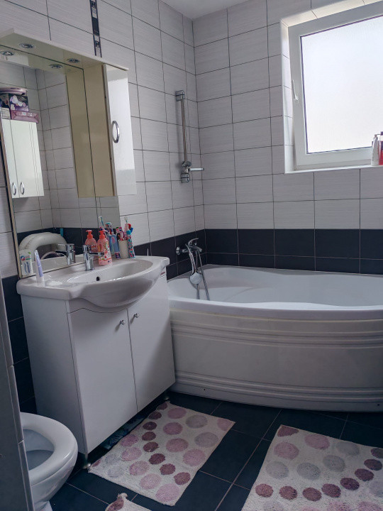 Apartament 2 camere (convertibil în 3), 58 mp utili, Florești