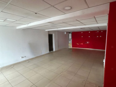 Spatiu comercial 83mp, zona Petrom, Baciu