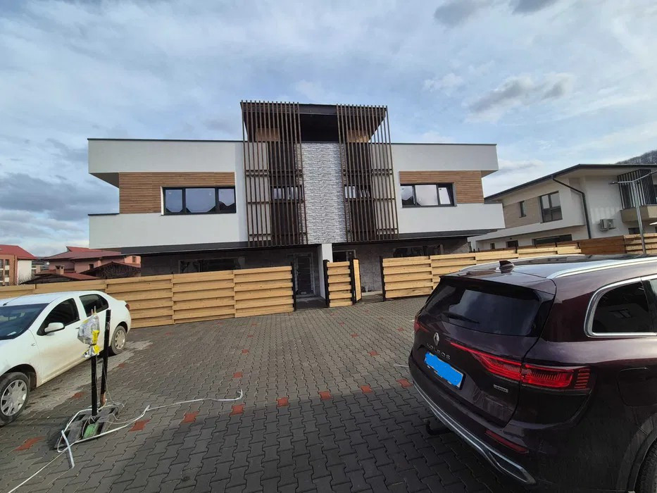 Duplex spațios – Florești, teren 280 mp