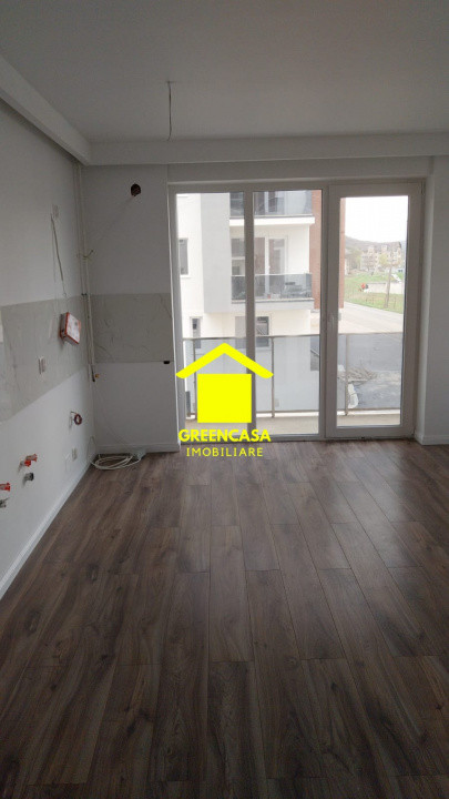 Apartament finisat, 3 camere, 60mp, balcon, zona Vivo
