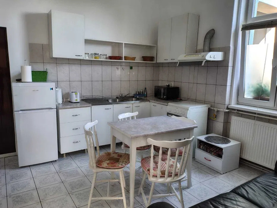 Apartament 3 camere centru (3 room apartment city center)