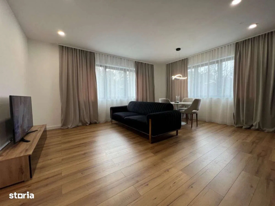 Inchiriez apartament 2 camere + doua locuri parcare, ultracentral, nou