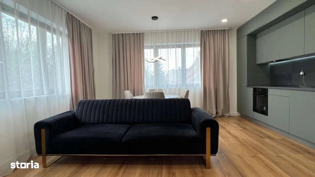 Inchiriez apartament 2 camere + doua locuri parcare, ultracentral, nou