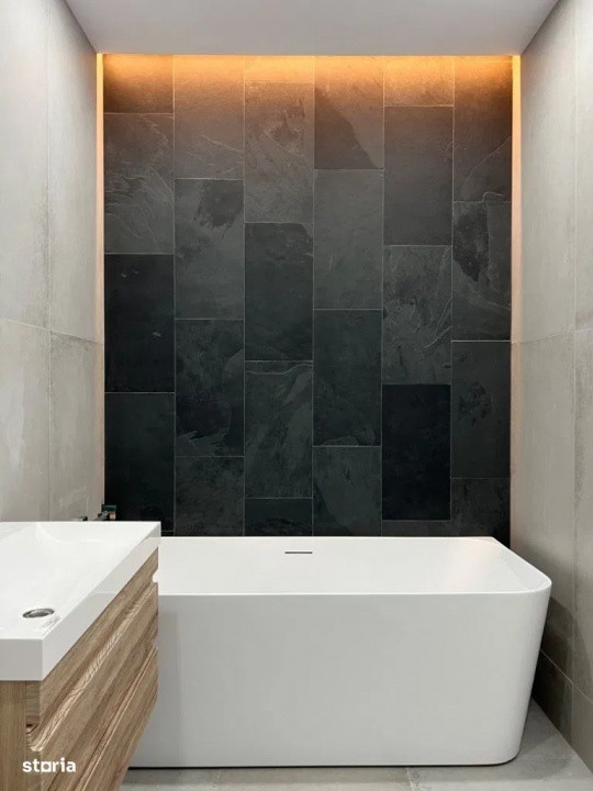 Inchiriez apartament 2 camere + doua locuri parcare, ultracentral, nou